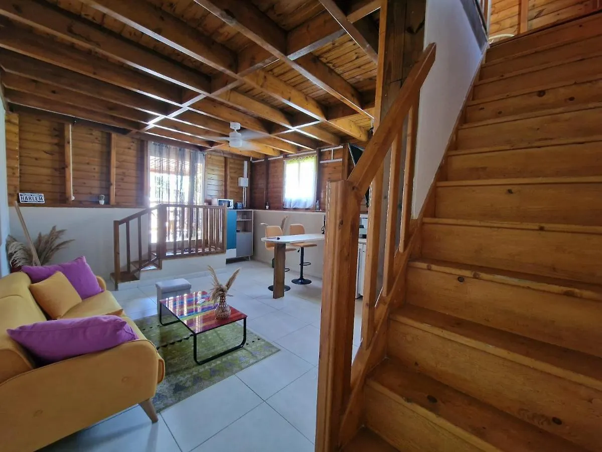 Holiday home Le Cosy Bungalow De Lili / 5Min De L'Aeroport Les Abymes