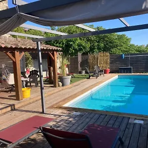  Hébergement de vacances Le Cyprès France